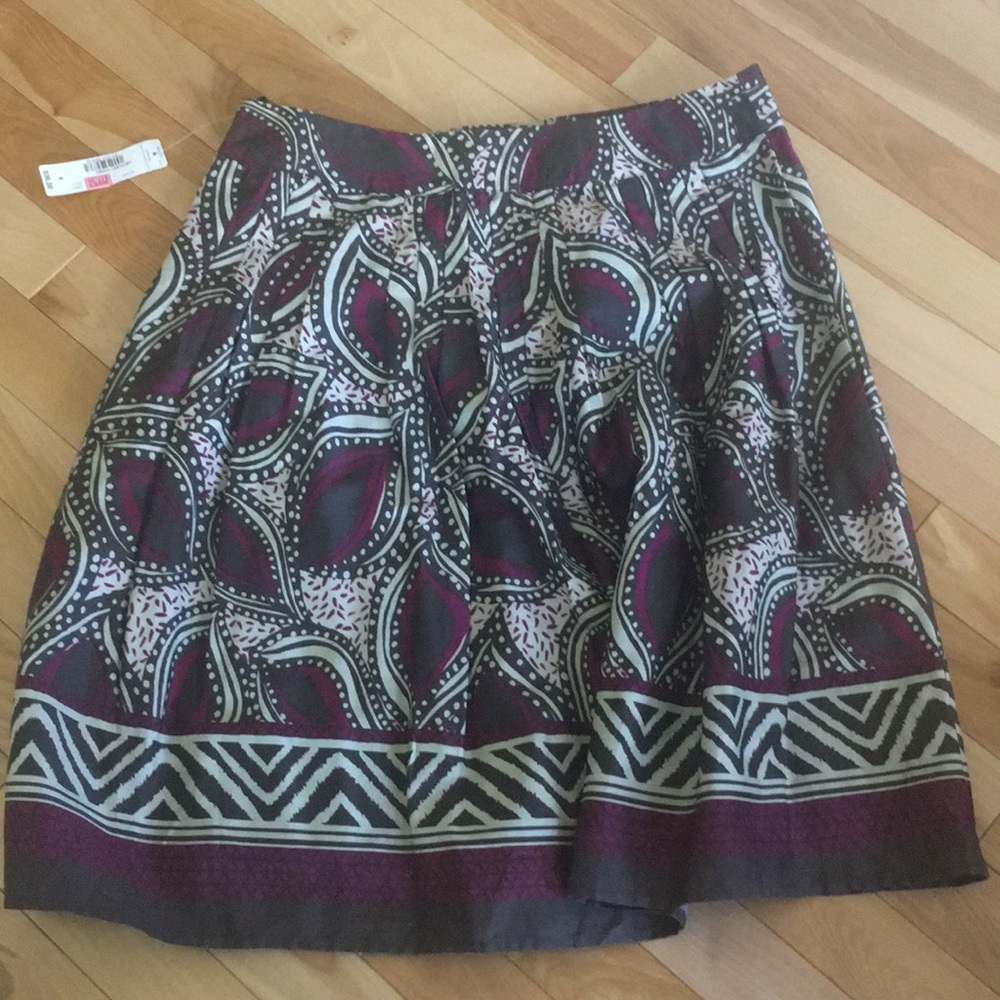 NWT - St. John’s bay - Size 6 banded waist skirt - Picture 6 of 7